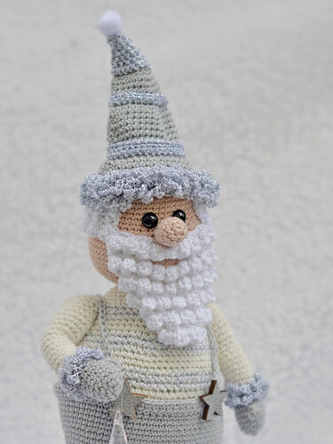 Väterchen Frost 45 cm grau metallic Weihnachtsmann Nikolaus - Häkeln