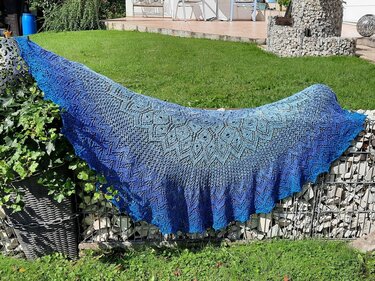 Imagination 2 - half-circle shawl - Knitting