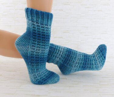 EasySoks13 Häkelanleitung für Kuschelsocken mit Waffelmuster