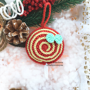 crochet pattern Christmas ornament Berry lollipop for Christmas tree