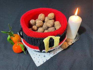 Häkelanleitung: Weihnachtsmann-Körbchen