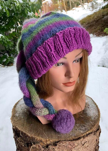 GESTRICKTE Mütze LUKAS mit geflochtenen Zopf - Bild 3