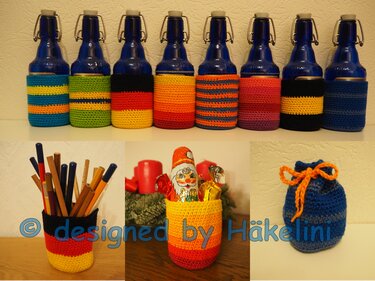 Gehäkelte Flaschenhüllen in bunten Streifen, dazu ein Stiftehalter, ein Utensilo mit Süßigkeiten und ein kleiner blauer Beutel.