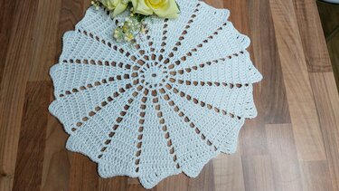 Tischdecke häkeln
