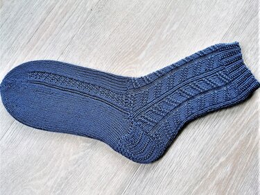Strickanleitung_Socken Paul 42/43(44/45)