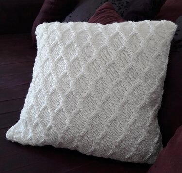 Deko - Kissen "Diamonds" - Stricken