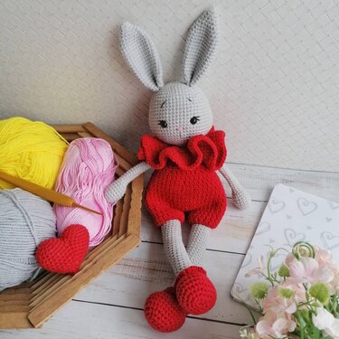 Crochet pattern Lila the Bunny