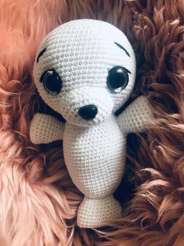 Robert the cute Seal crochet pattern
