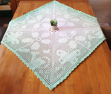 Tischdecke Spring Garden Häkelanleitung
