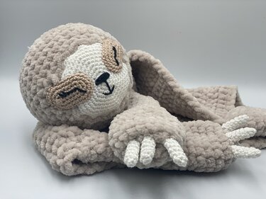 Crochet Pattern - Comforter Sloth (Cuddly Sloth)