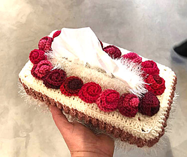 Kosmetiktücherbox-Überzug "Sahneschnittchen" - Häkeln