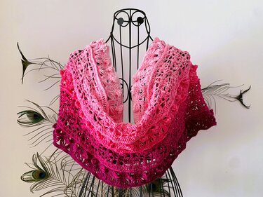 Crochet Pattern Loop Scarf "Elara"
