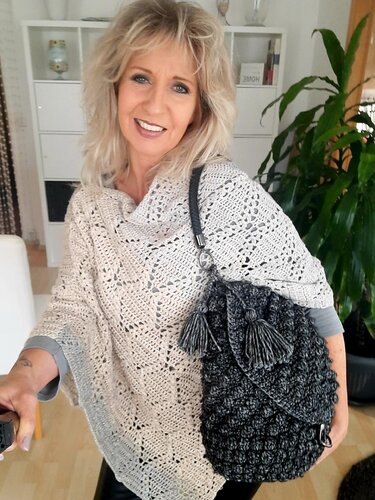 Bommel Bag - Rucksackhandtasche - Häkeln