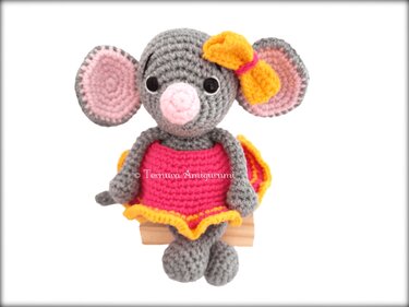 Crochet pattern cute mouse