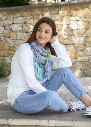 Anleitung leichter pastelfarbener Schal im Netzmuster - Stricken