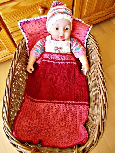 Puppendecke oder Babydecke "Herzchen" - Strickanleitung