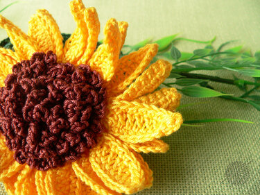 Sonnenblumen mit Blättern, 2 Var., 2 Gr. - Häkeln