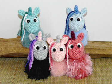 Häkelanleitung Schlüsselanhänger Einhorn Flauschkugel