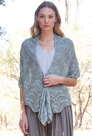 Strickanleitung: Luxuriöses Tuch im Wellenmuster