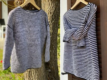Zwei Varianten eines gestrickten Damenpullovers in Schwarz-Weiß: feine Struktur und klare Streifen