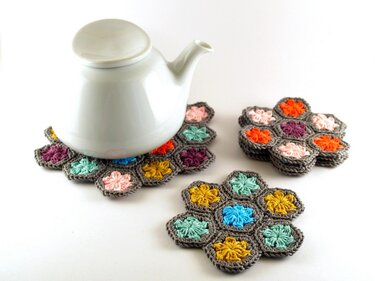 Häkelanleitung Untersetzer Blütenwaben