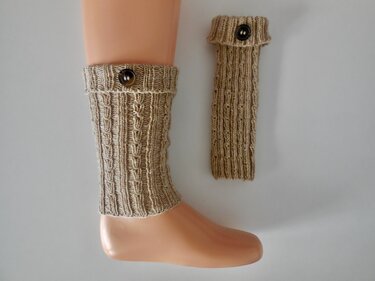 Trachtenstulpen für Kinder und Erwachsene - Falsches Zopfmuster - Stricken