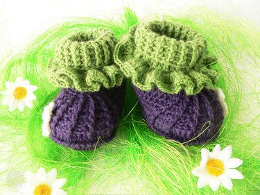 Babyschuhe "Brombeere", Gr. 0 M. bis 12 M. - Häkeln