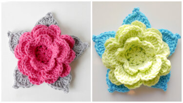 Zwei gehäkelte Blumenapplikationen, links pink/grau, rechts hellgrün/blau