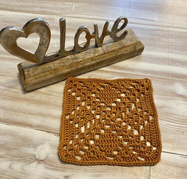 Häkelanleitung für schönes "Diamantenzauber" Deckchen, Mitteldecke