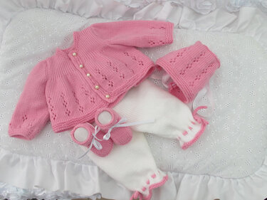 Strickanleitung Modell Sabine Gr. 48 3-teilig für Rebornbaby