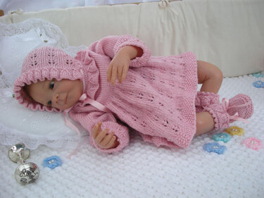 Strickanleitung Babykleid Gitta für Baby und Reborn Gr.50/56