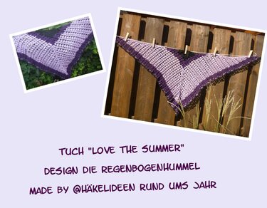 Gehäkeltes Dreieckstuch in hell- und dunkelvioletten Tönen mit gezackter Borte, aufgehängt an einer Wäscheleine vor Holzzaun