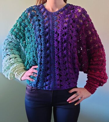 Gehäkelter Damenpullover in Farbverlauf von Mint bis Burgund mit weitem Schnitt und Lochmuster