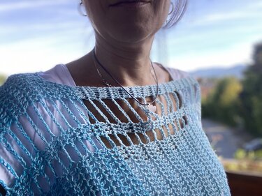 Gehäkeltes Crop-Shirt "Blue Sky" (alle Größen) - Bild 4