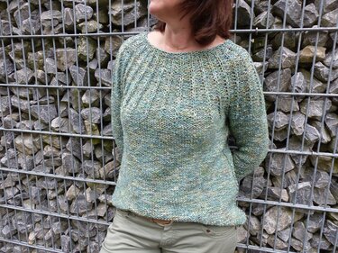 Melierter Pullover mit Rundpasse, E-Book Gr. 36, 38, 40, 42