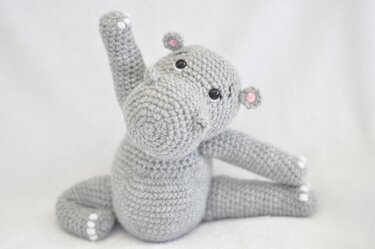 Crochet Pattern: Yoga Hippo - Perfect for Beginners!