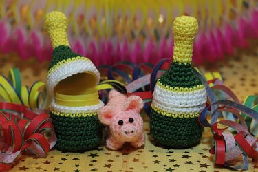 Häkelanleitung Sweepies Ü-Sektflasche