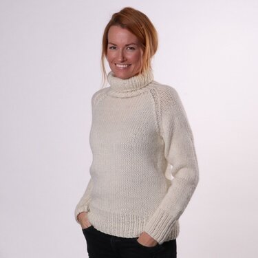 Gertrud Sweater - Knitting