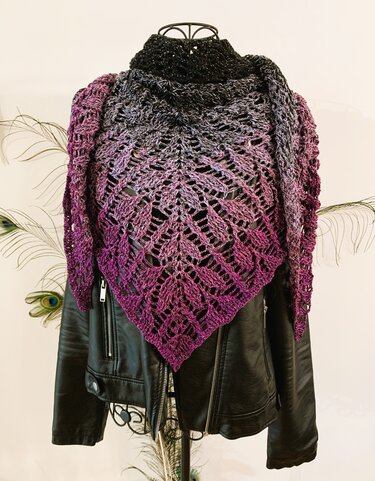 Crochet Pattern Triangular Scarf "Lytaia"