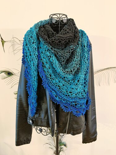 Crochet Pattern Triangular Scarf "Melaina"