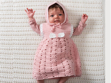 Kleid mit Mütze, gehäkelt