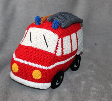 Feuerwehr Leiterwagen Häkelnanleitung