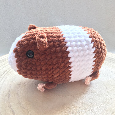 Crochet pattern guinea pig Mina - without sewing
