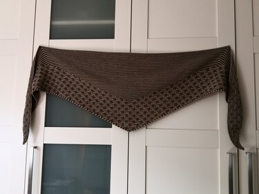 Debbie - gestricktes Tuch Modell C - Stricken