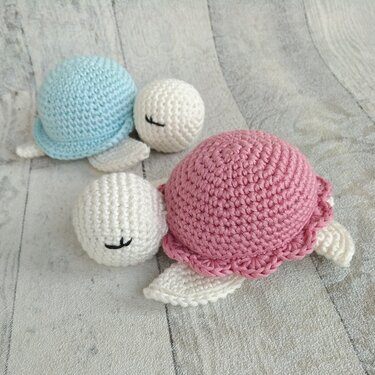 kleine Schildis Größe 3 - Rassel oder Kuscheltier - Häkeln