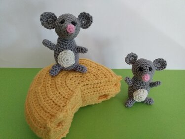 Mouse with cheese - Crochet