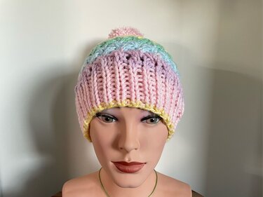 Strickmuster für Bommelmütze mit Flechtmuster in 2 verschiedenen Größen - Bild 5