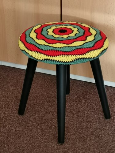 Stool cover "Perfect Wave" - crochetpattern