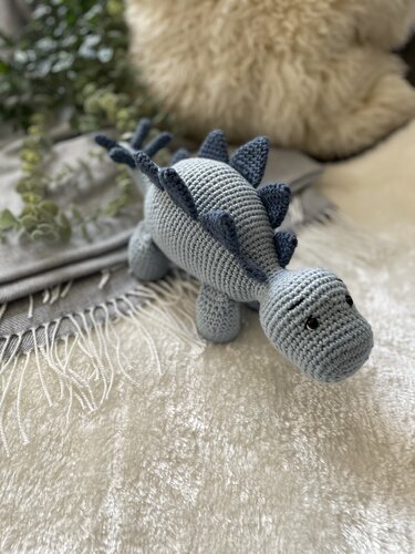 Häkelanleitung - Stegosaurus Stegobert - PDF Deutsch