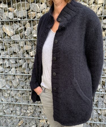Schwarze Longjacke, Strickanleitung
